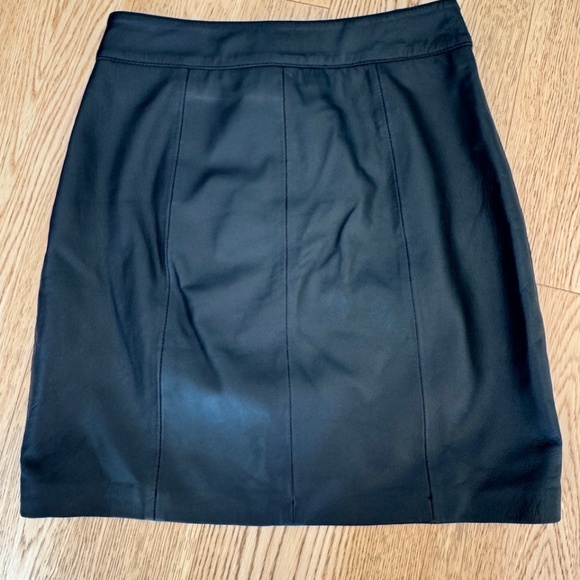 Deadwood Studios black leather miniskirt - Picture 5 of 7